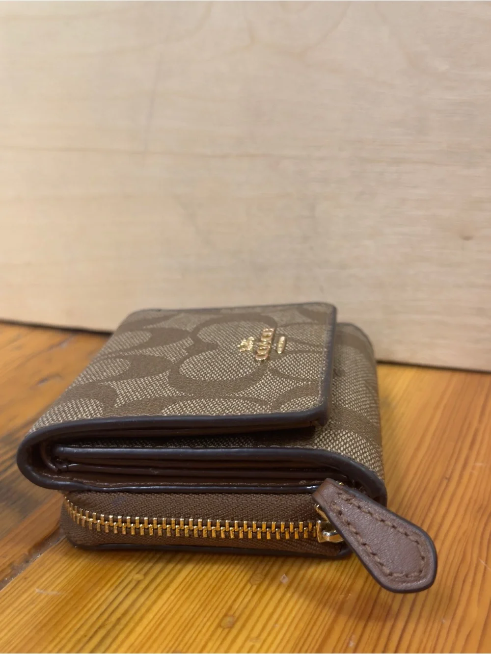 Coach compact card